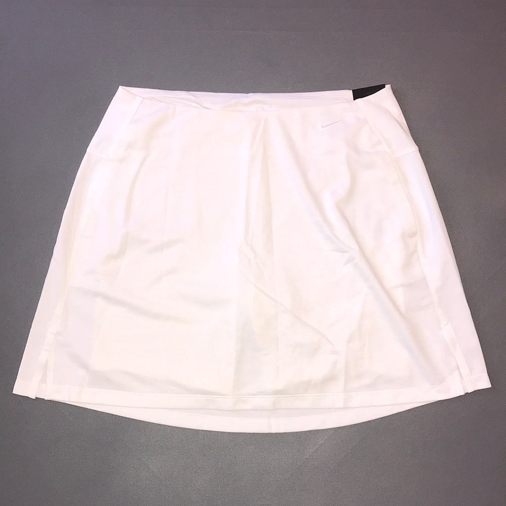 NWT Nike Golf Skort
